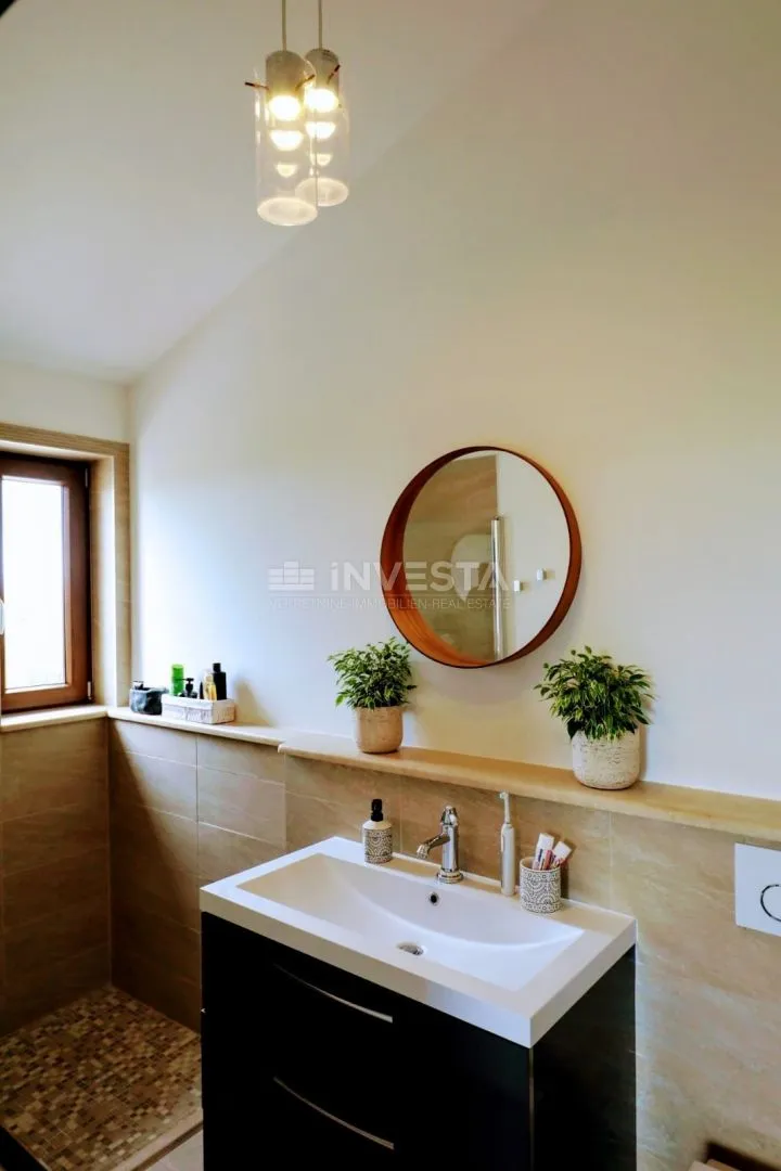 barban, moderna samostojeća vila s bazenom, 1800m2 okućnice - slika 15