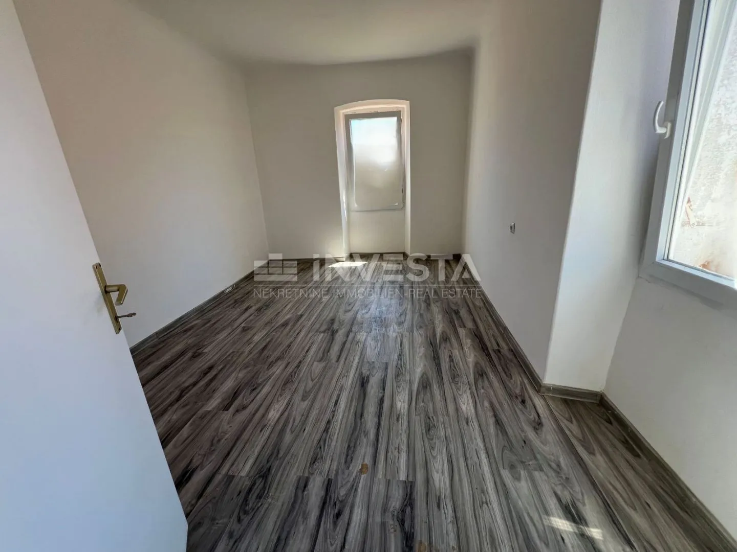pula, centar stan površine 69,55m2, iii kat - slika 3