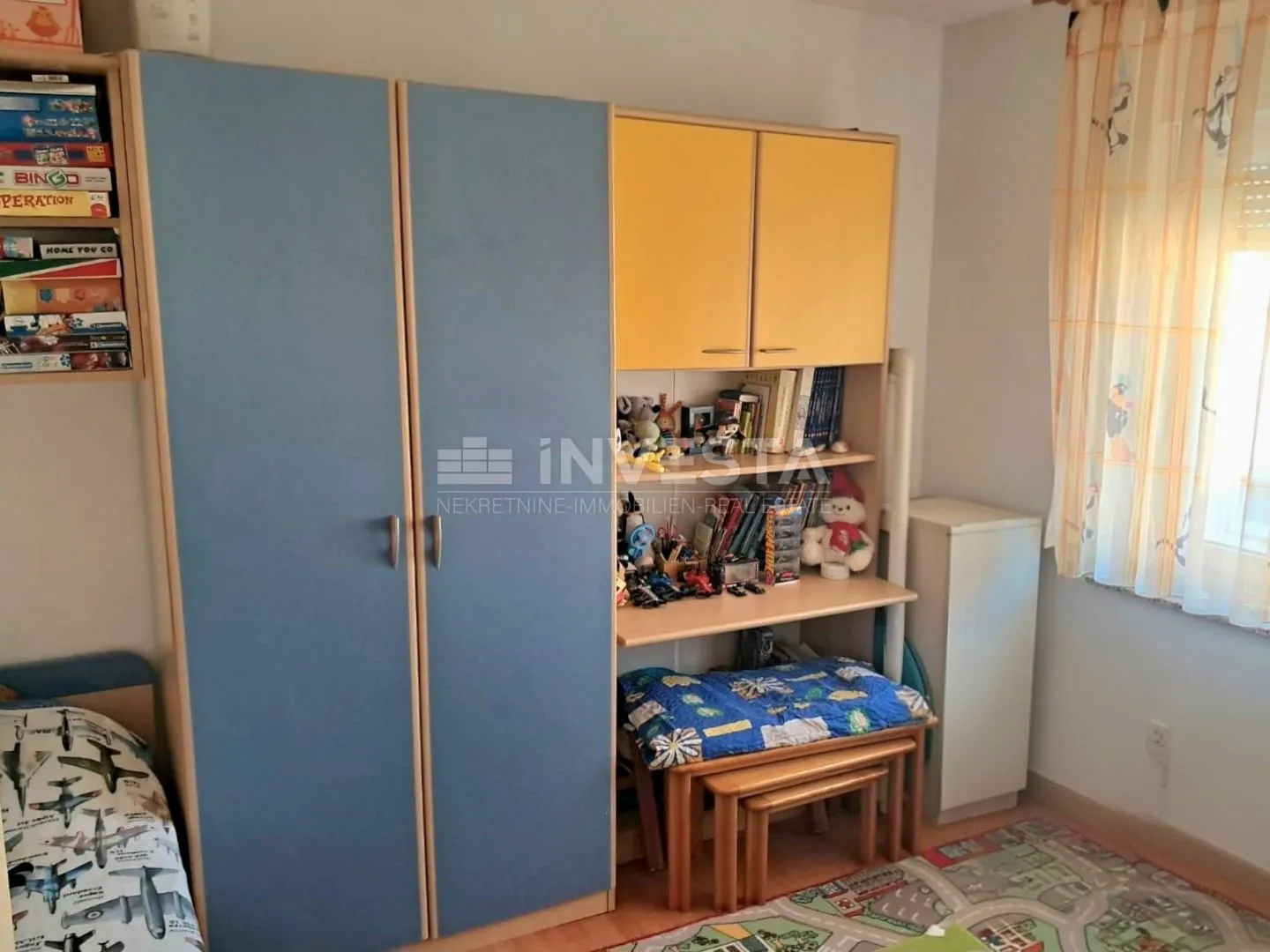 pula, stan s 2 spavaće sobe, lođom, balkonom i šupom, blizu centra - slika 13
