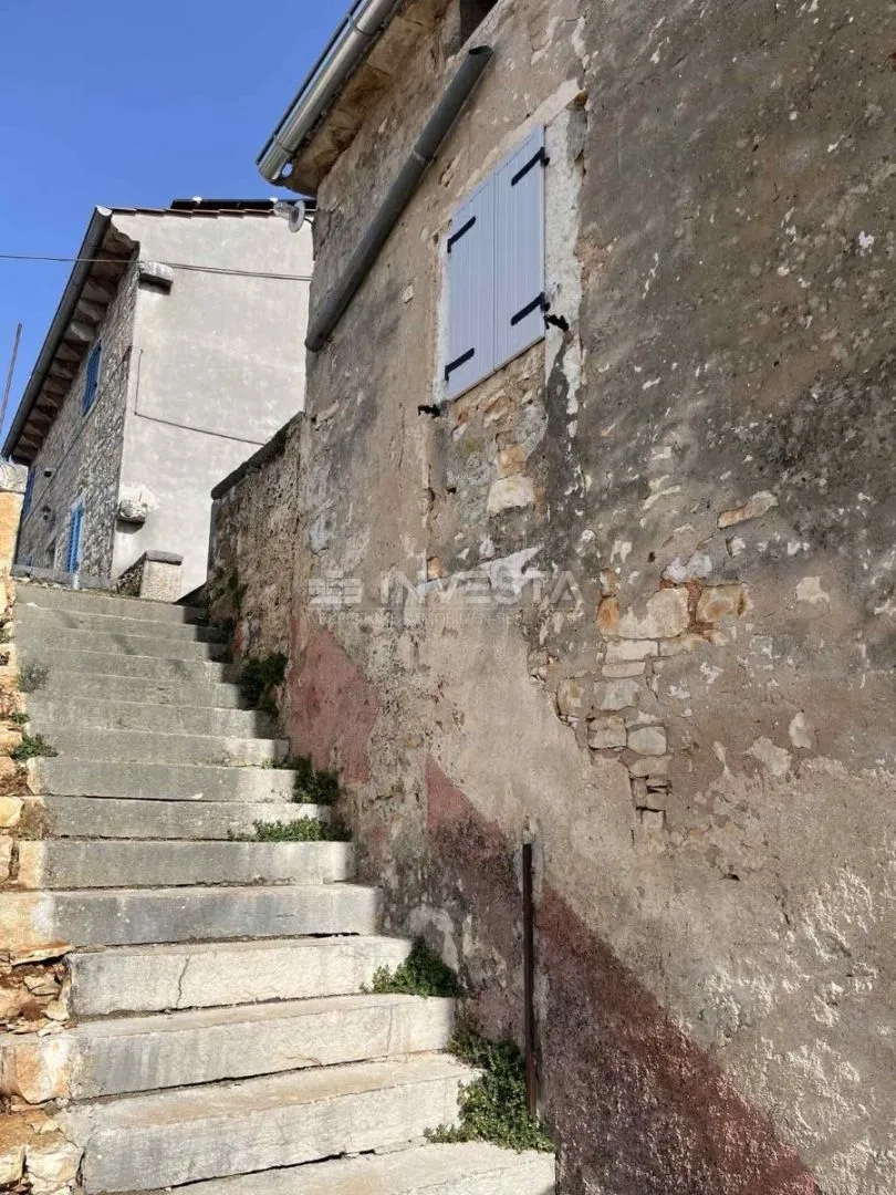 višnjan, kamena kuća -započeta renovacija - slika 15