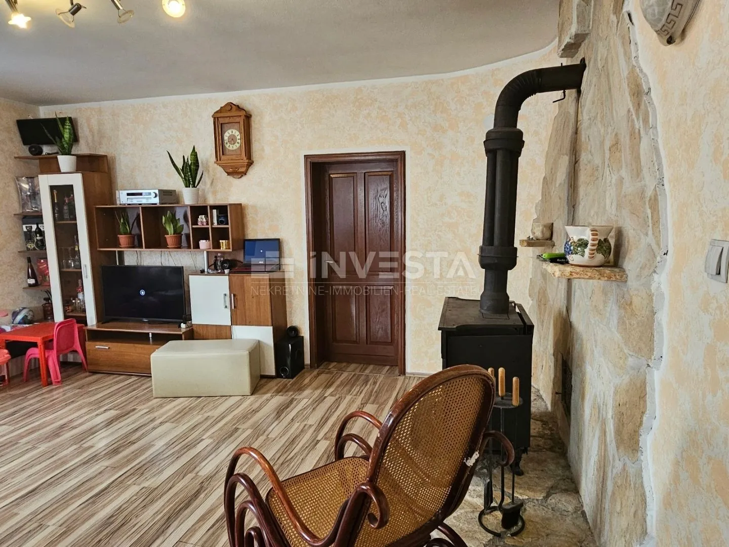 pula, šijana, veliki stan 153m2 na odličnoj lokaciji - slika 8