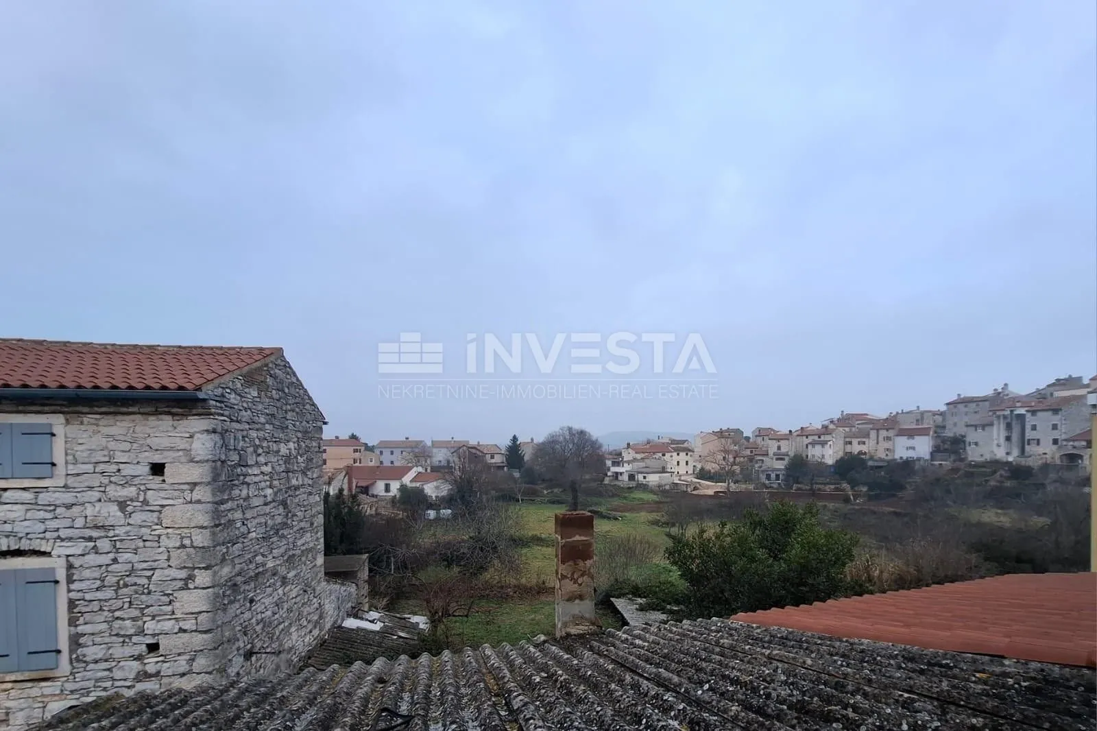 kuća u centru bala - slika 2