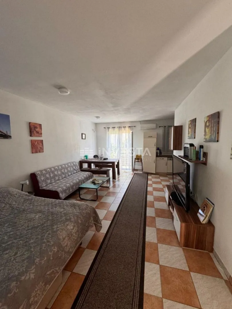 kuća s tri apartmana u fažani – 250 m od mora, idealna za život i najam - slika 9