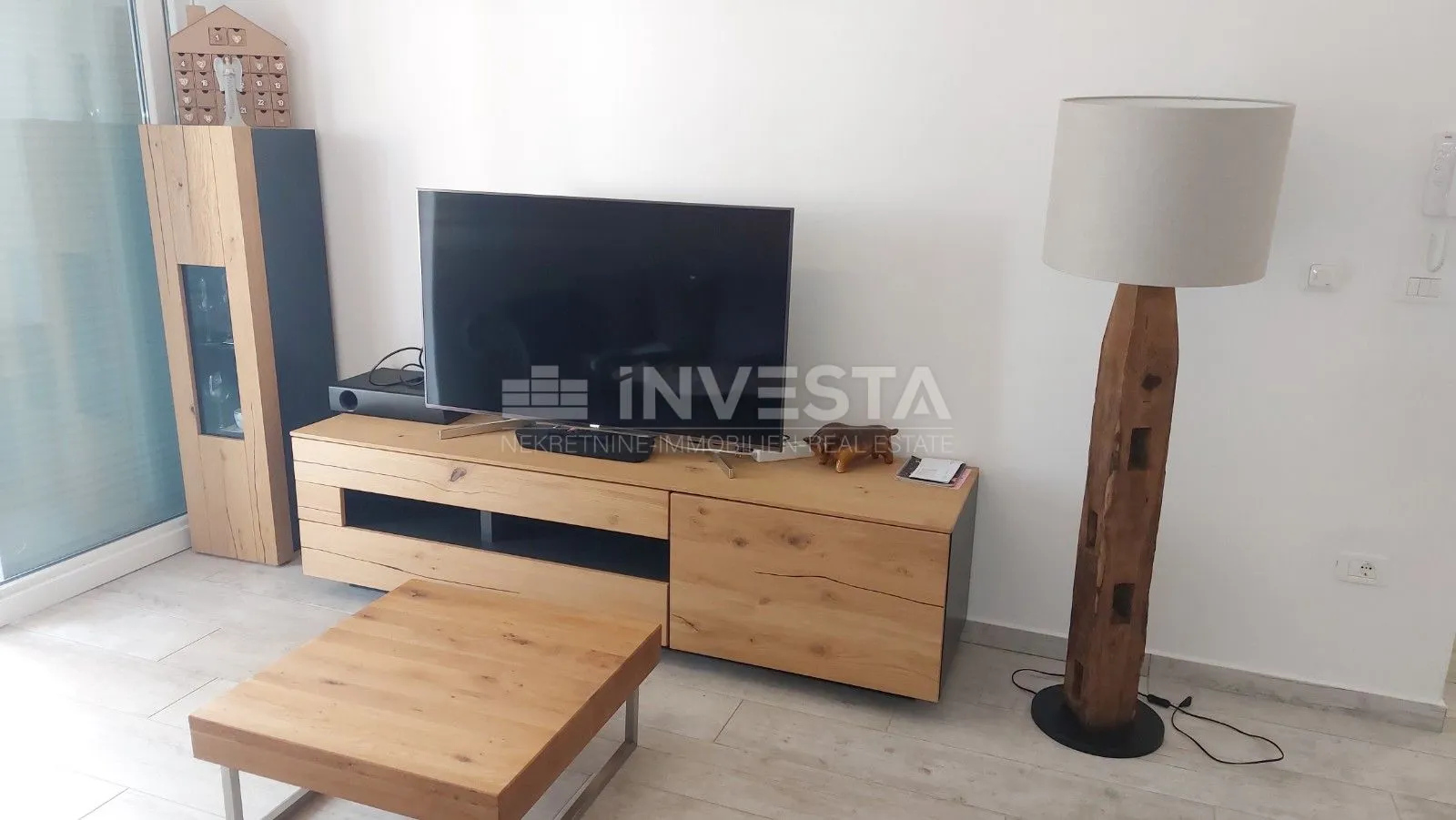 predivan stan u centru umaga 150 m od mora - slika 2