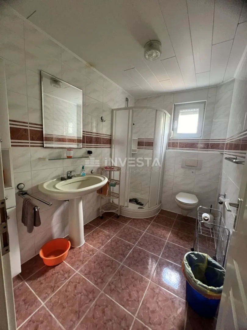 medulin, kuća s 7 apartmana na samo 100 m od mora - slika 8