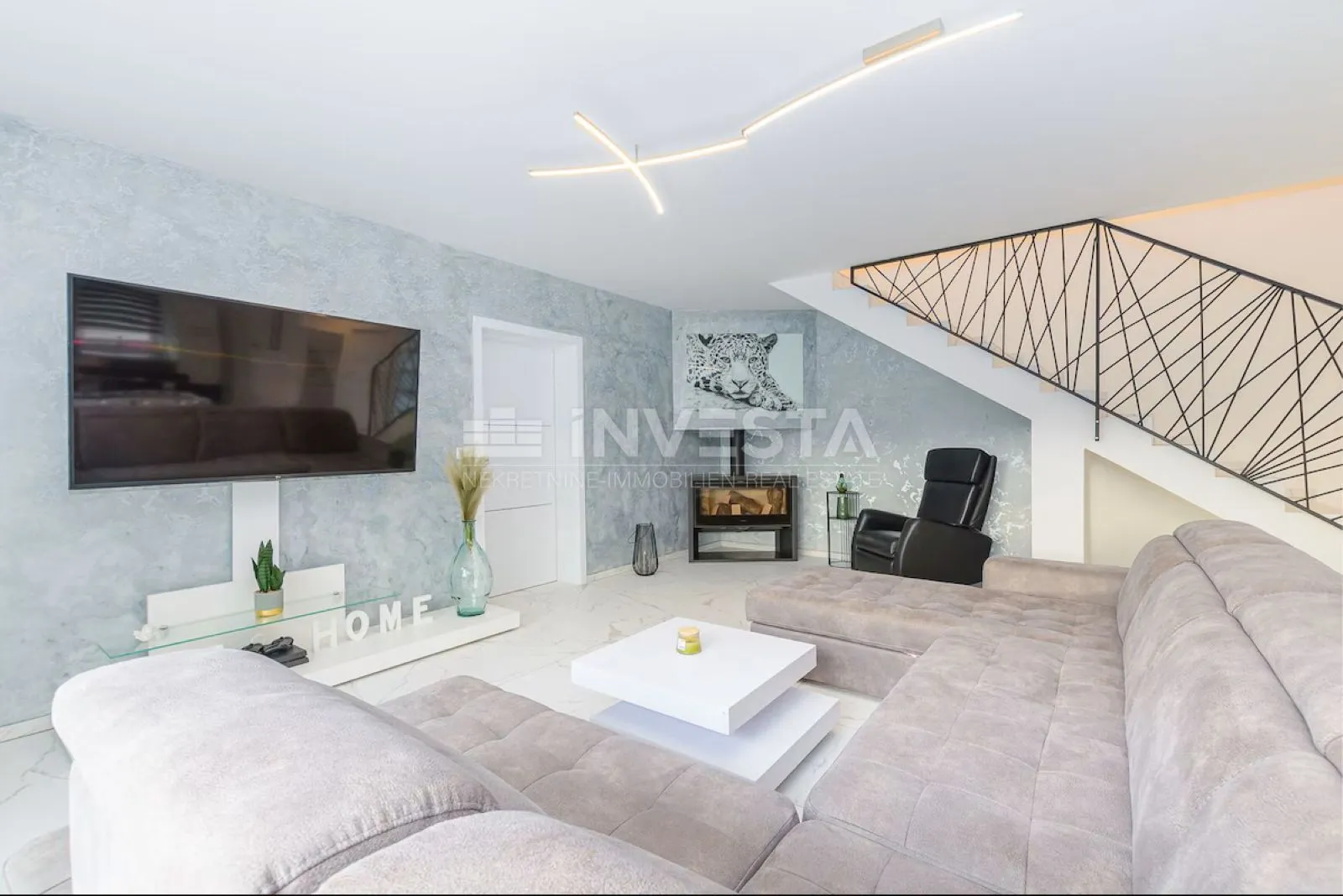 moderna vila s bazenom - slika 8