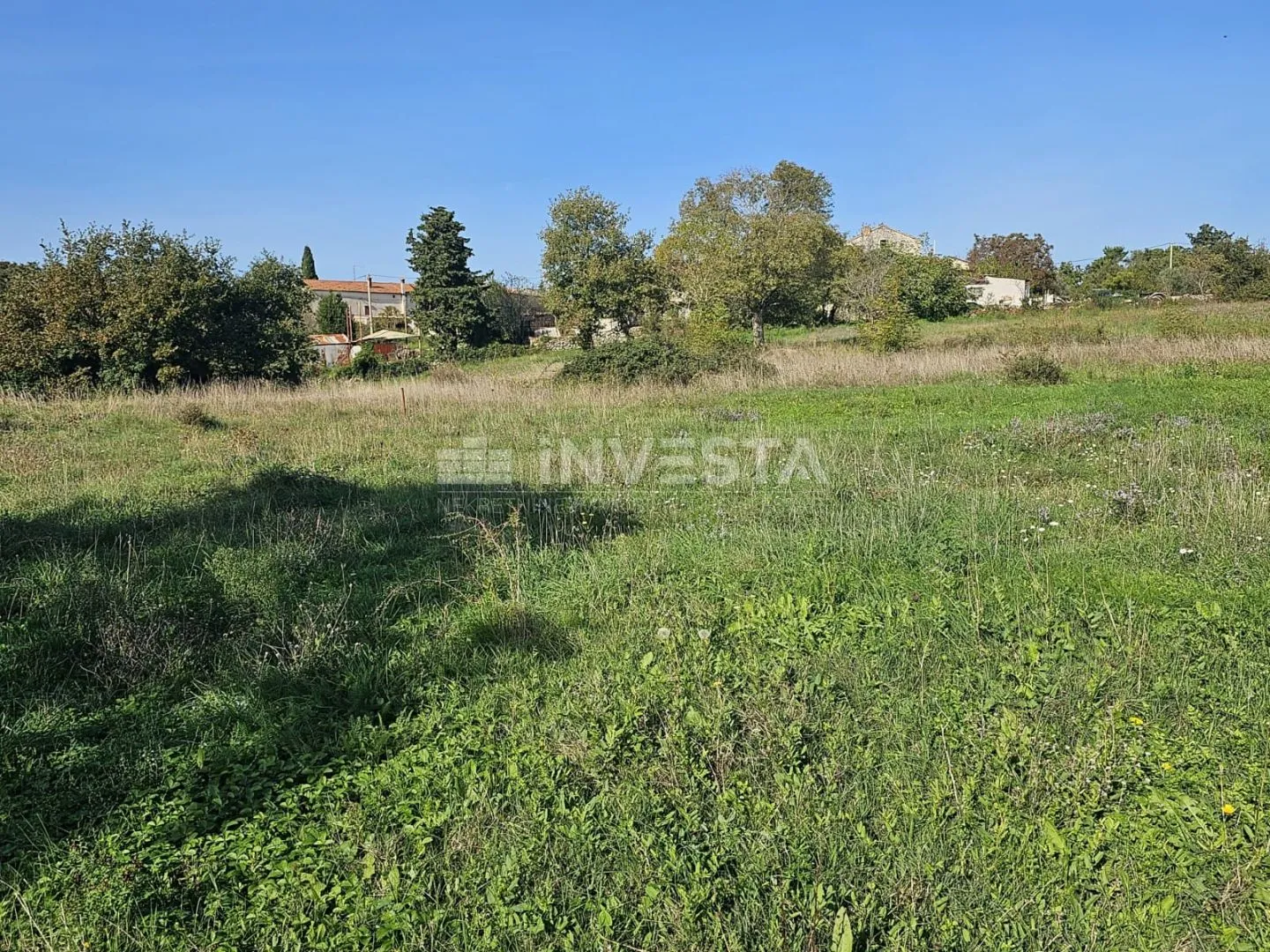 vodnjan okolica, građevinsko zemljište 305m2 s građevinskom dozvolom kuće 170m2 - slika 4