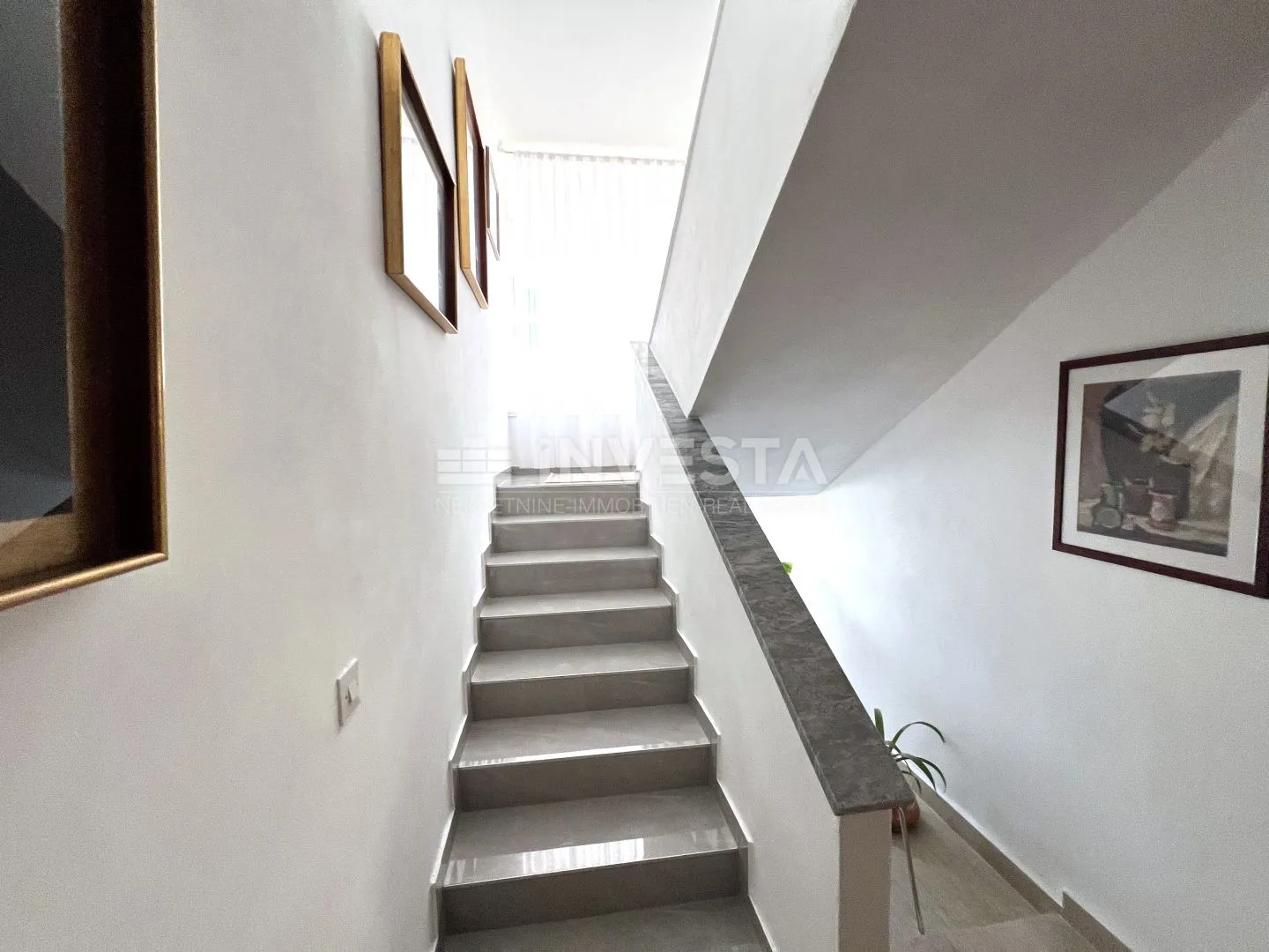 pula, pješčana uvala, kuća s pet stanova - slika 24