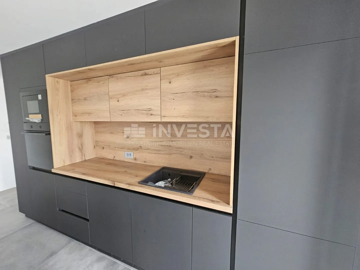 medulin, moderna vila 150 metara od mora - slika 9