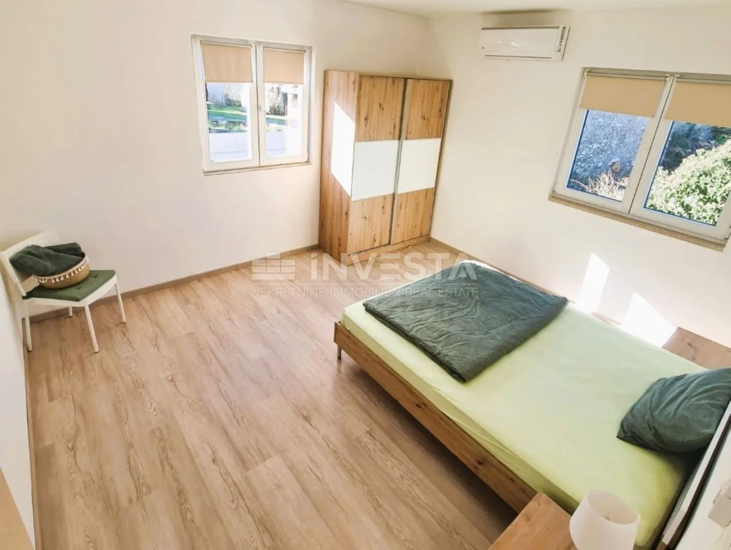 prizemnica sa bazenom u okolici žminja - slika 9