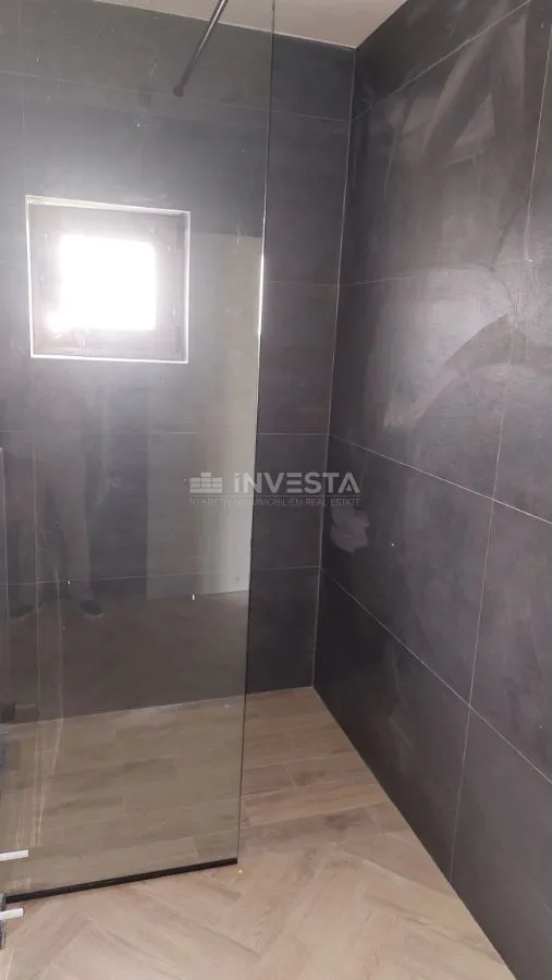 luksuzna moderna vila sa grijanim bazenom - slika 28