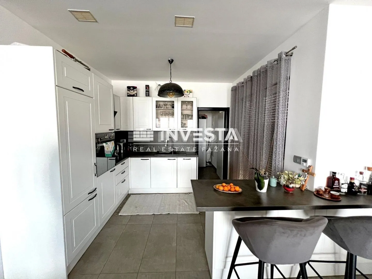 vodnjan okolica, moderna kuća s konobom, 240 m2 - slika 13