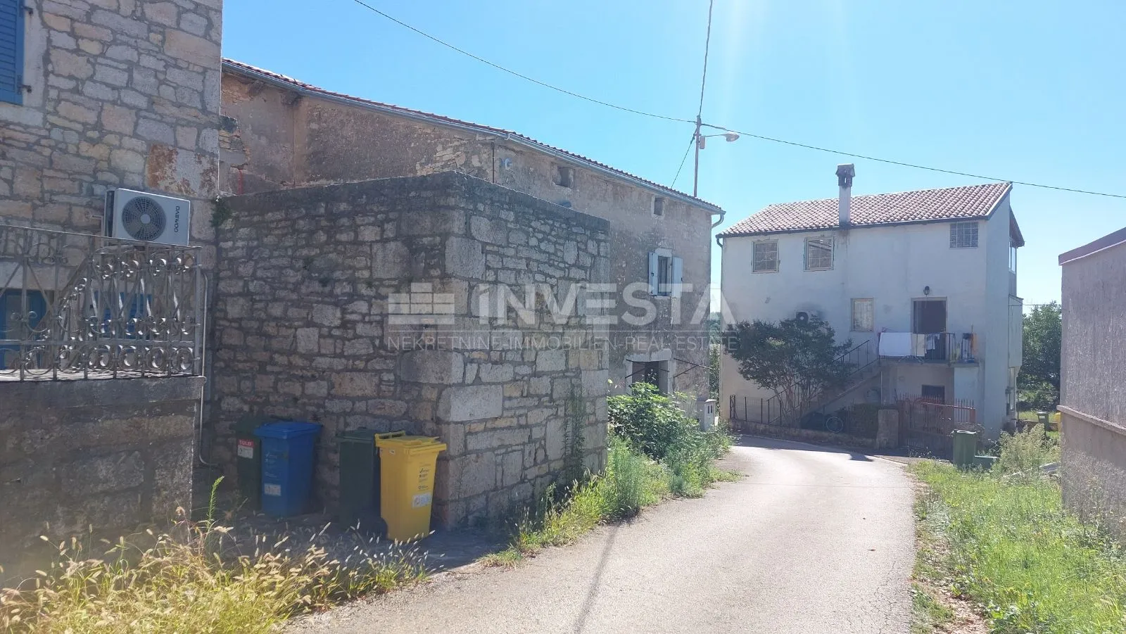 višnjan, kamena kuća -započeta renovacija - slika 2