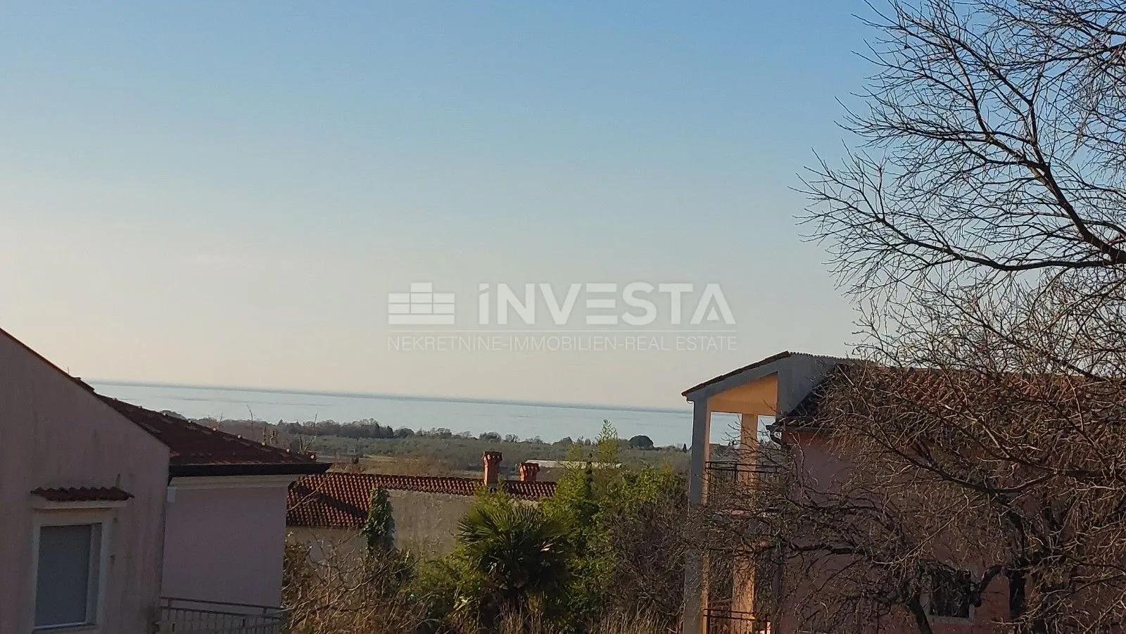 dvojna kuća sa dva stana i pogledom na more - slika 4
