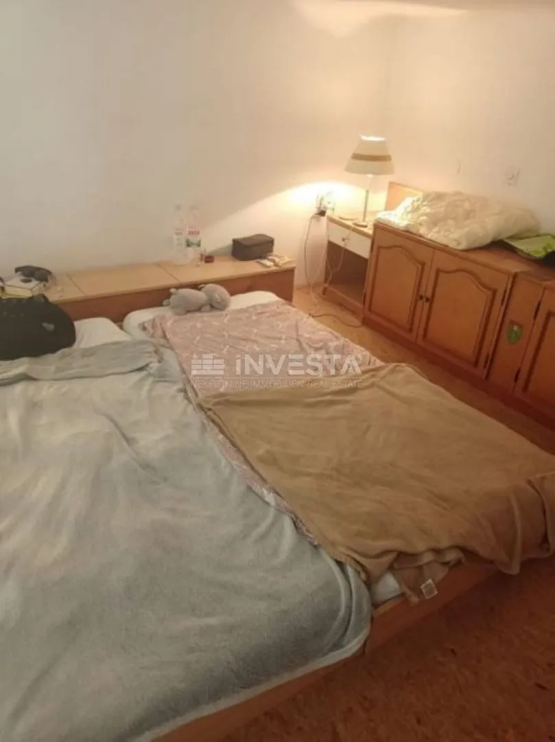 stan sa dva odvojena ulaza i tri stambene jedinice u blizini centra grada - slika 8