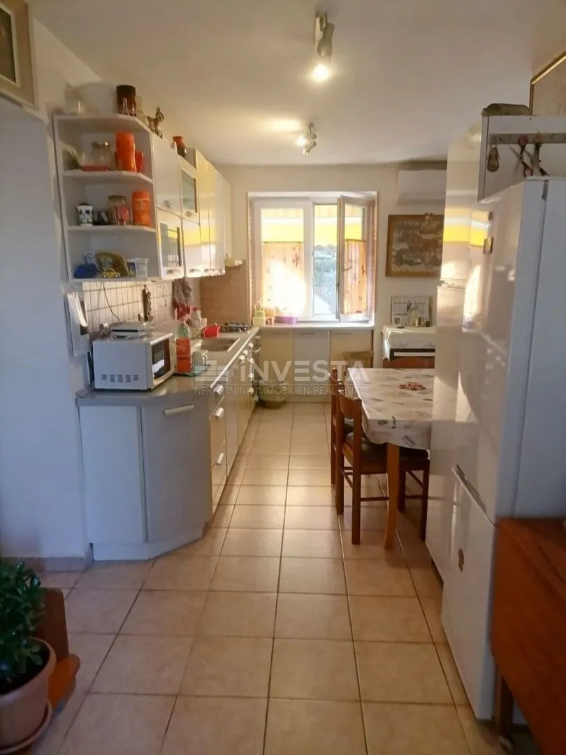 poreč, centar, dvosoban stan na pješačkoj udaljenosti od tržnice, 68m2 - slika 5