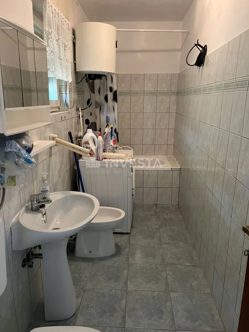 pula, štinjan samostojeća kuća sa 2 stana i garažom - slika 9