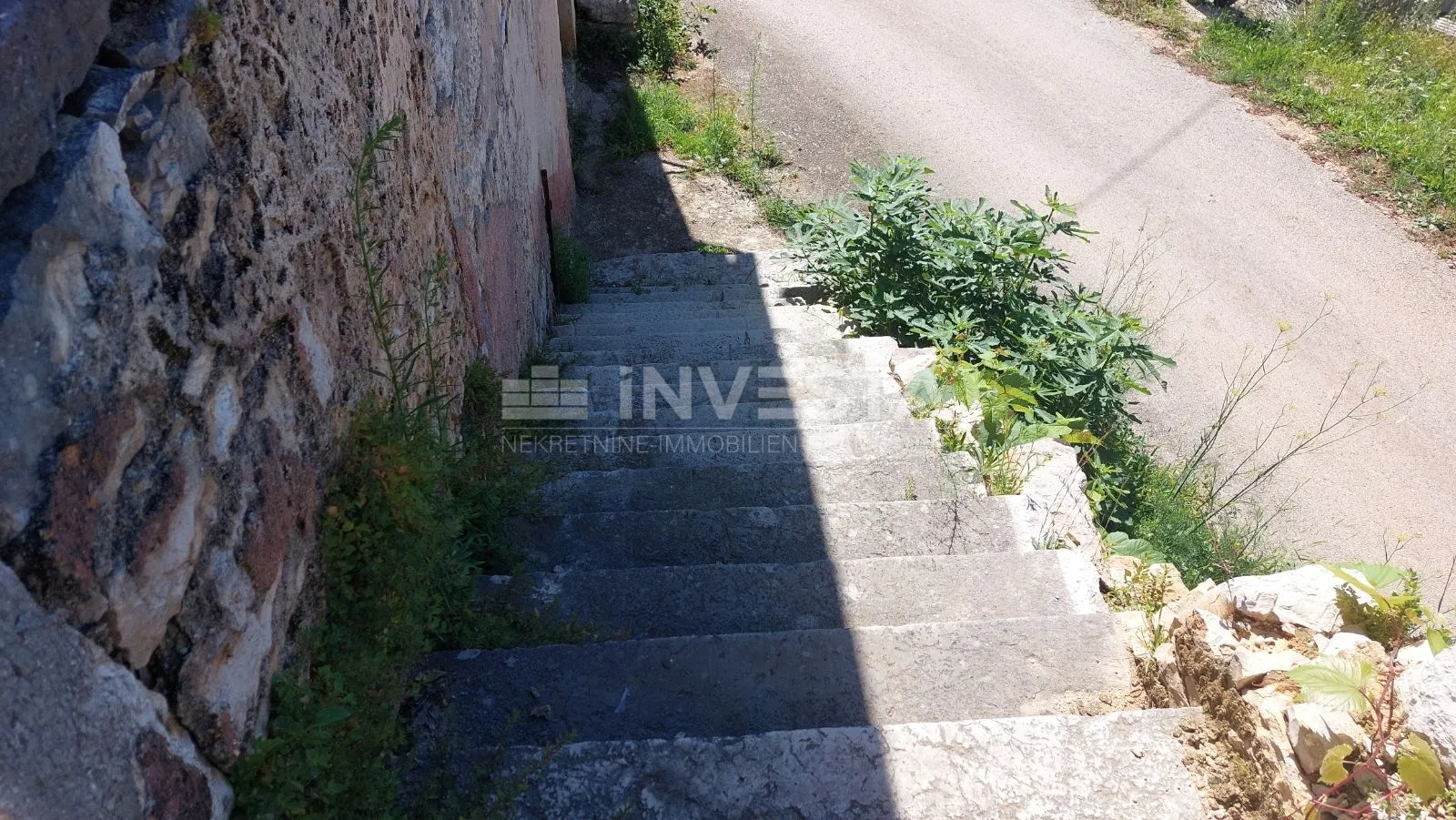 višnjan, kamena kuća -započeta renovacija - slika 24