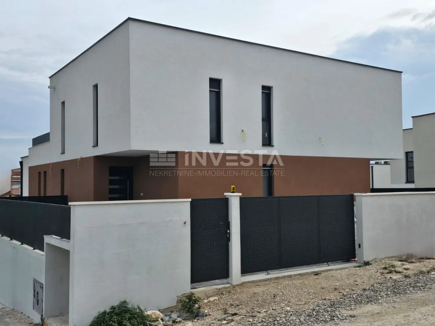 medulin, moderna vila 150 metara od mora - slika 27