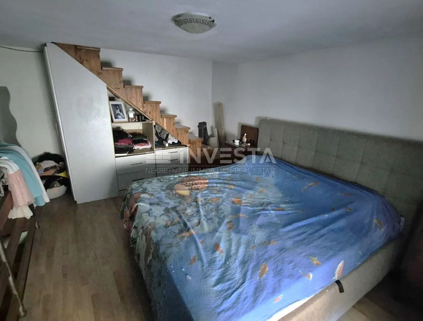 vodnjan, kuća u nizu s krovnom terasom i pogledom na more - slika 3