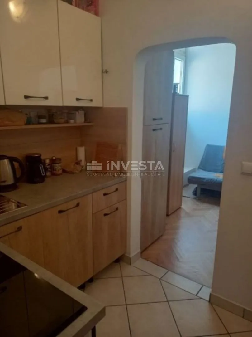 stan sa dva odvojena ulaza i tri stambene jedinice u blizini centra grada - slika 2