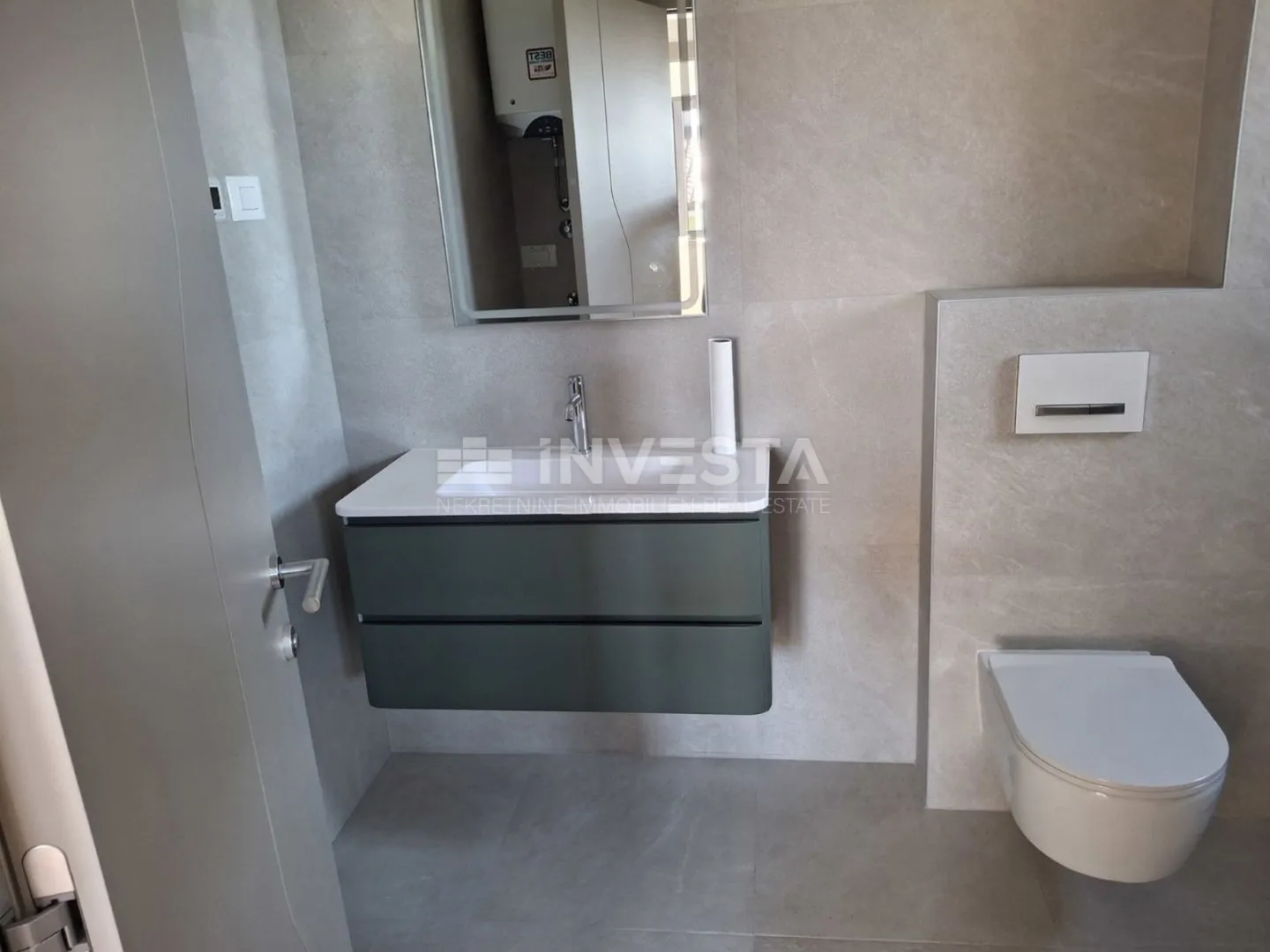 medulin, premantura, stan 95 m2 s privatnim bazenom, vrtom i 2 parkinga - slika 16