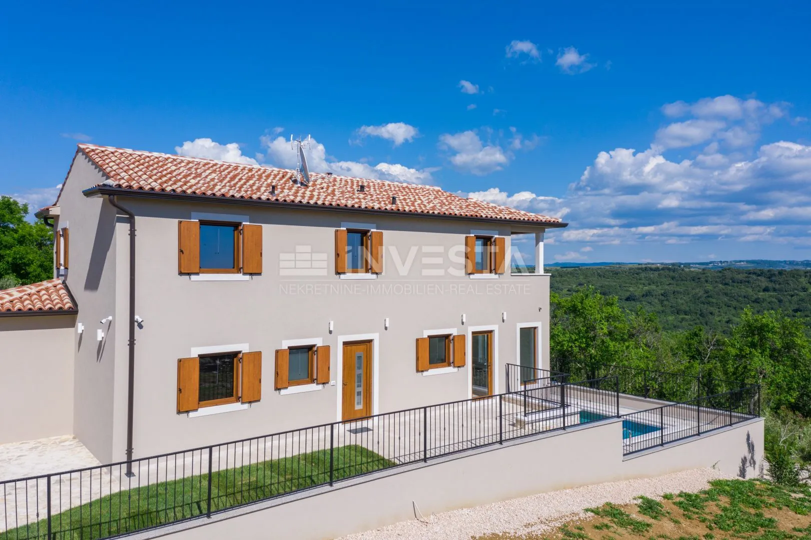 vila sa predivnim pogledom - slika 31