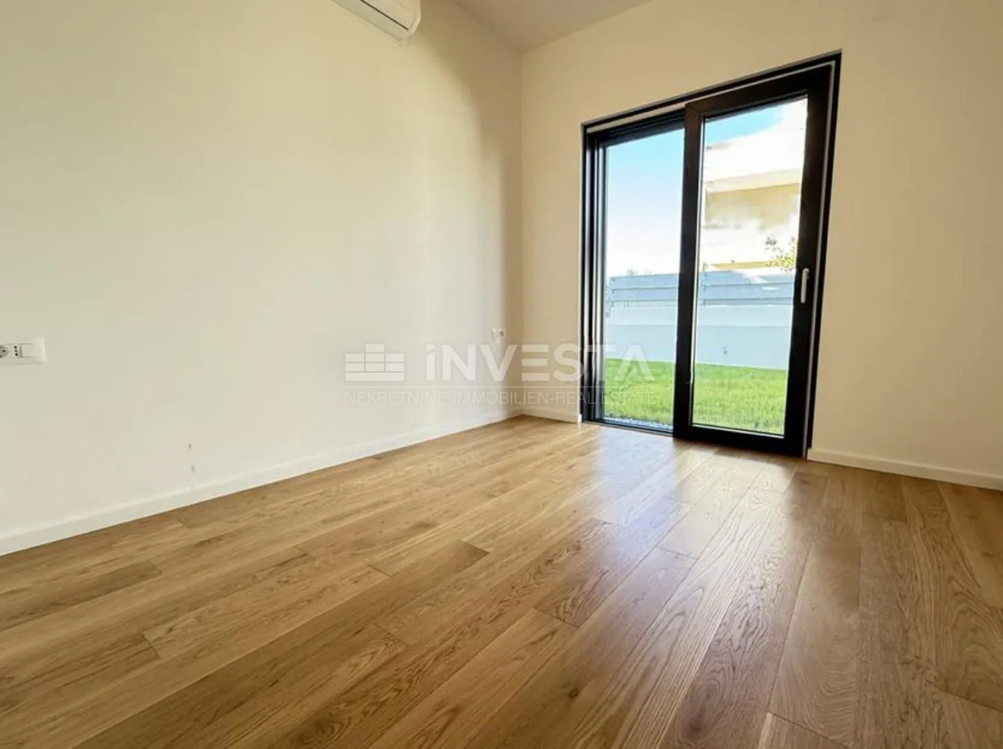 medulin, premantura, stan 95 m2 s privatnim bazenom, vrtom i 2 parkinga - slika 10