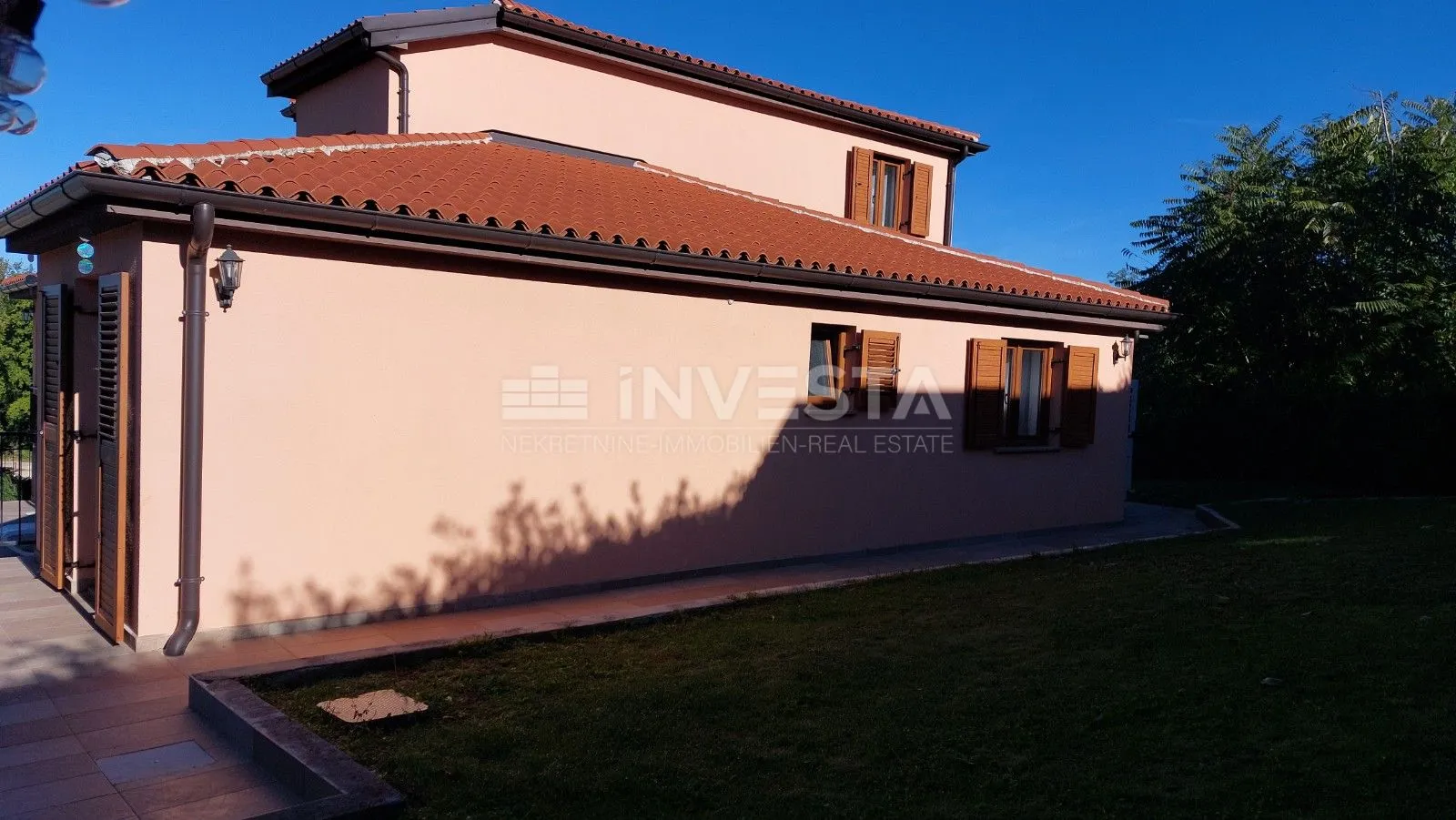 vila sa bazenom - slika 4