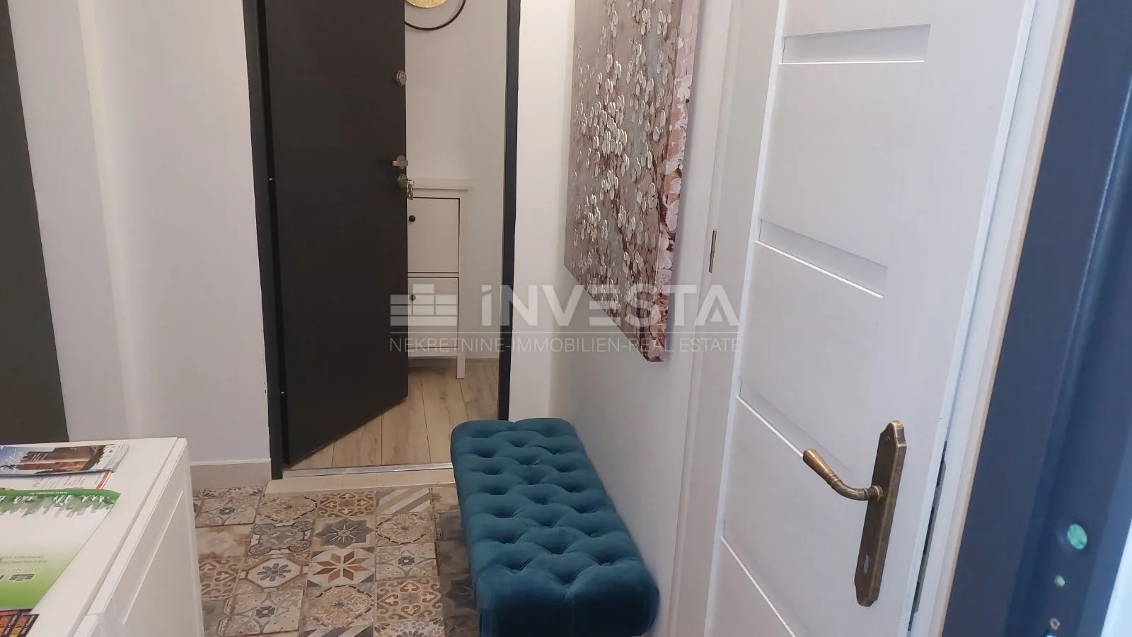 predivan stan u centru vrsara - slika 6