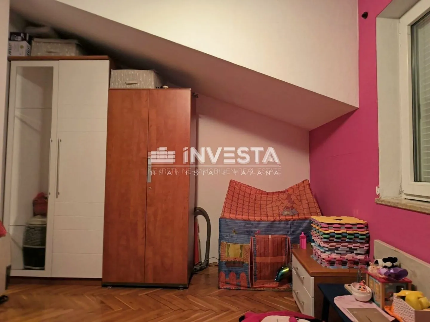 poreč, dvosoban stan s pogledom na more, 60 m2 - slika 13