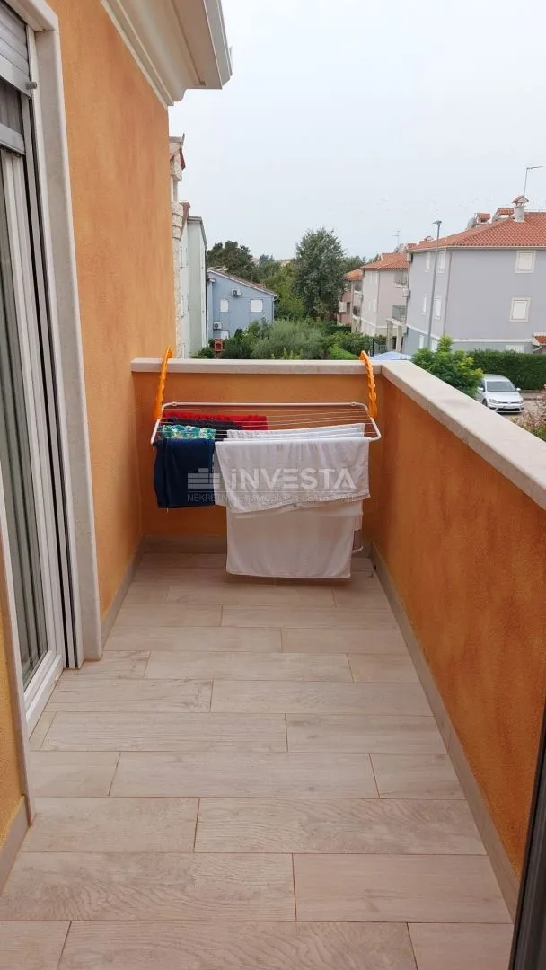 luksuzna dvojna vila, karigador - slika 17