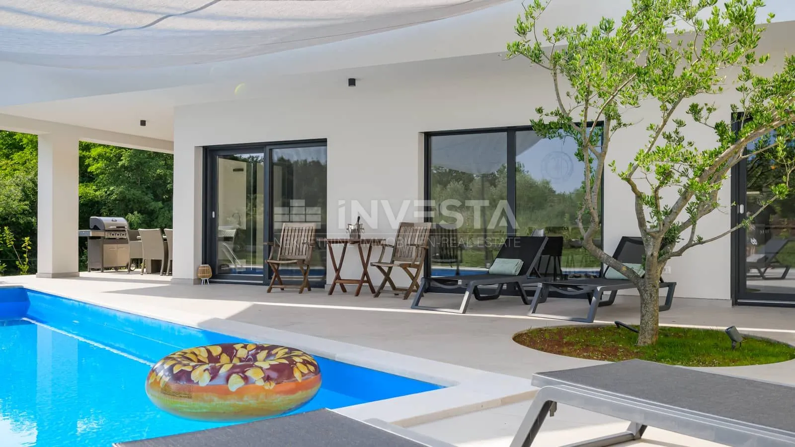 moderna vila s bazenom i privatnošću – blizu rovinja - slika 26