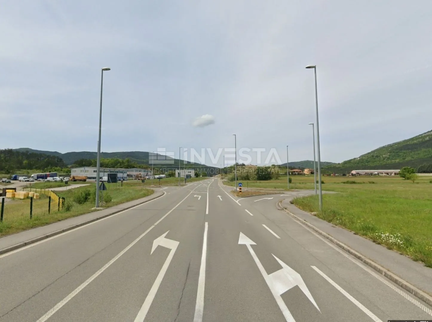 buzet - građevinsko zemljište 9575 m2 gospodarske namjene - slika 4