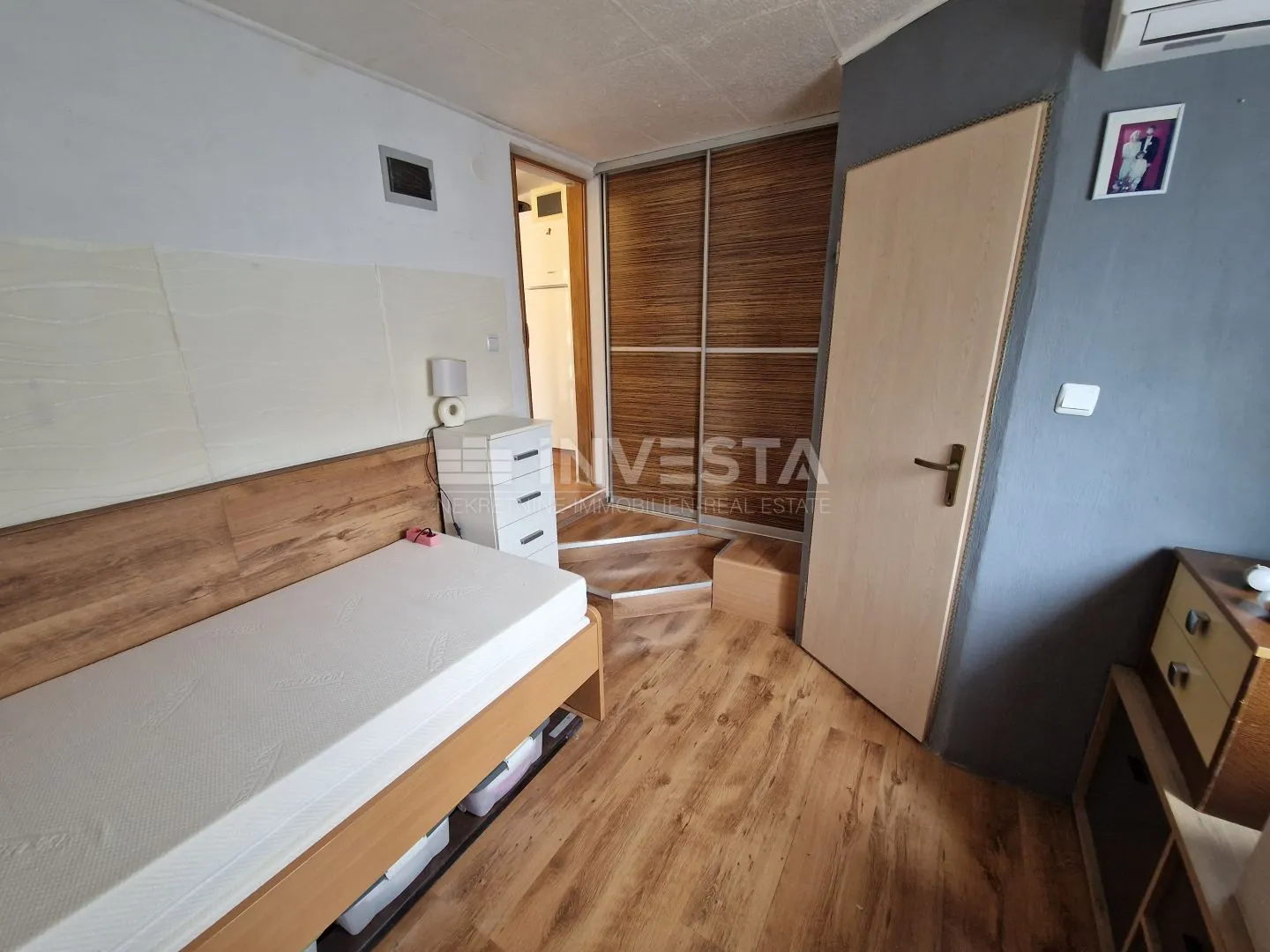prizemnica na mirnoj lokaciji s bazenom + 2 pomoćna objekta - slika 15