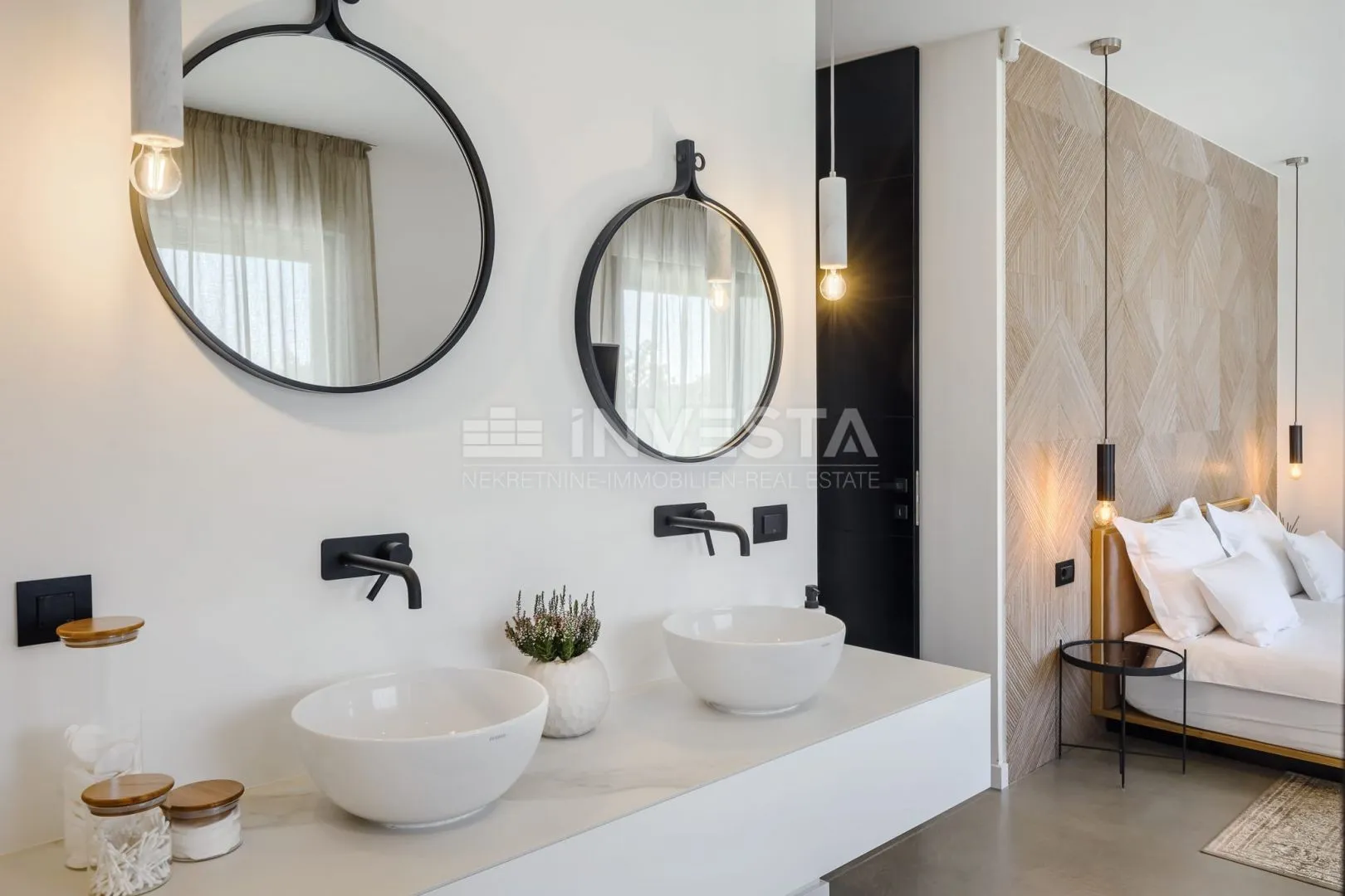 moderna vila s prostranom okućnicom - slika 26