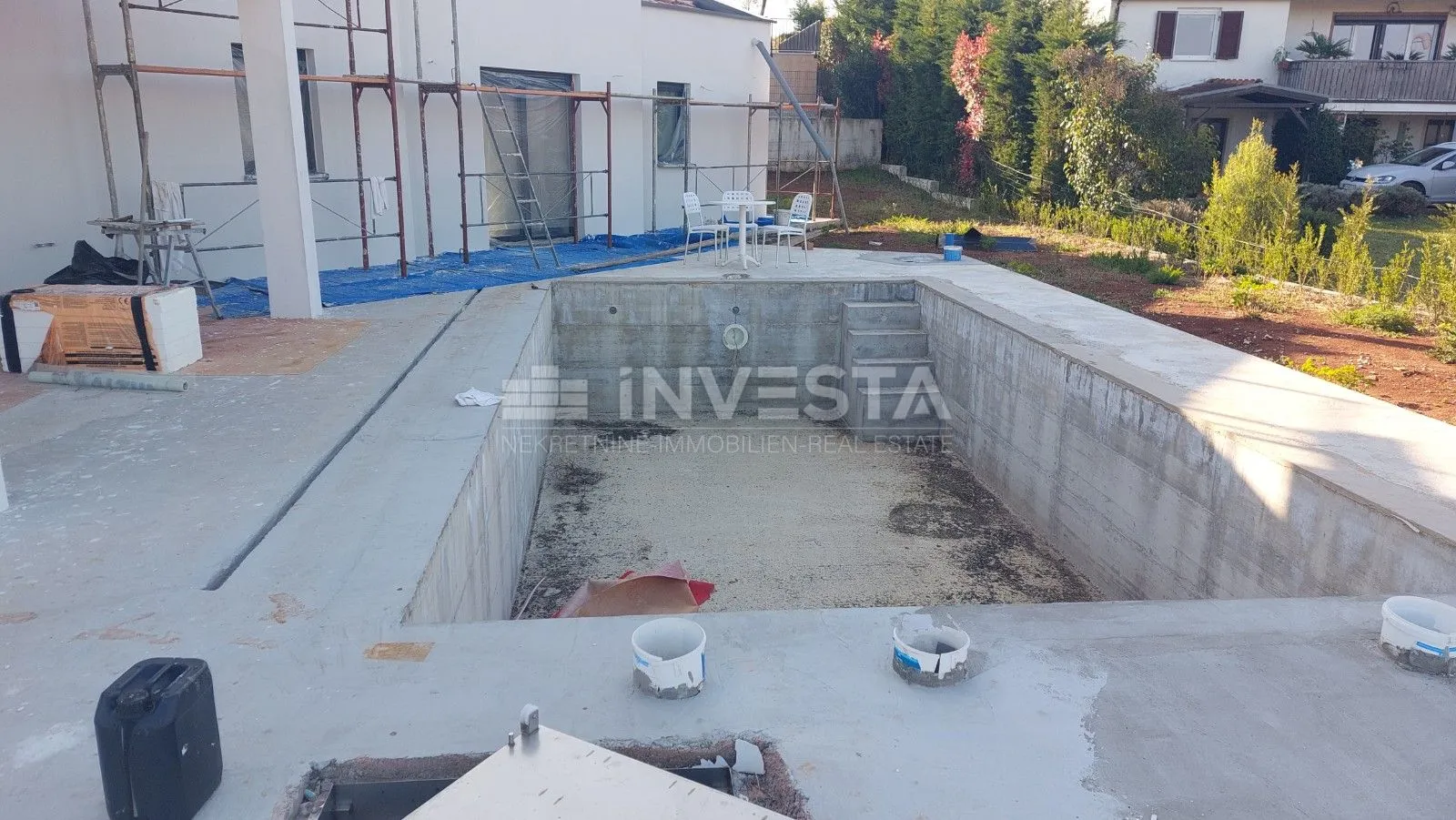 moderna vila sa bazenom u blizini poreča - slika 10