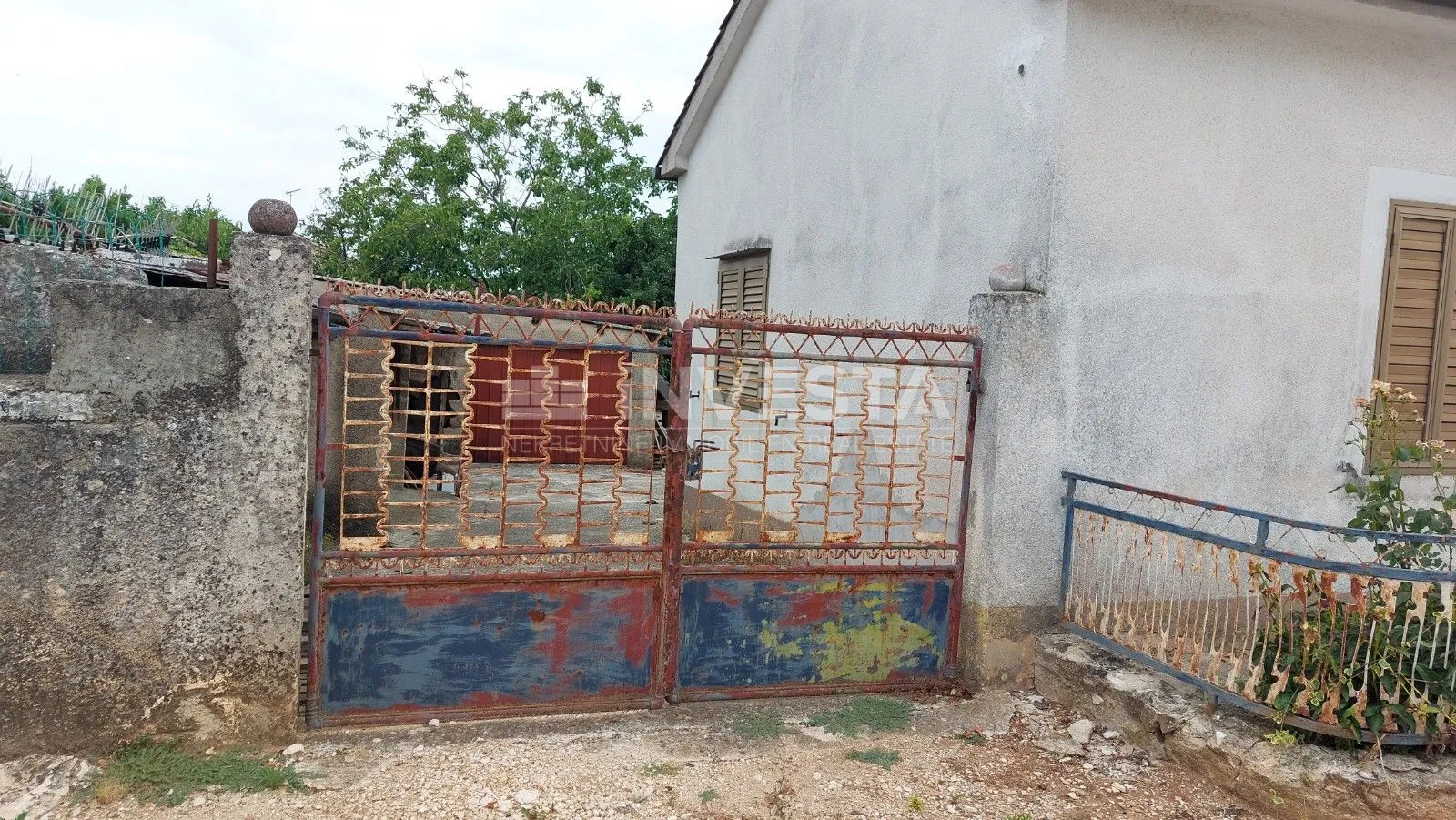 poreč, kuća prizemnica u nizu sa prostranom okućnicom - slika 3