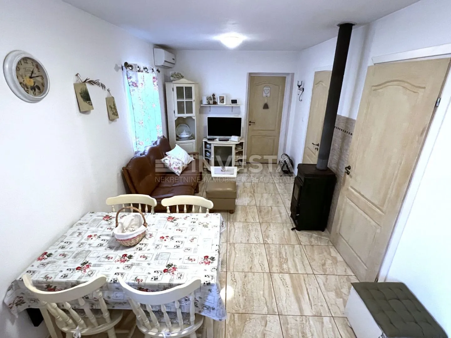 peroj, samostojeća kuća sa velikom okućnicom - slika 8