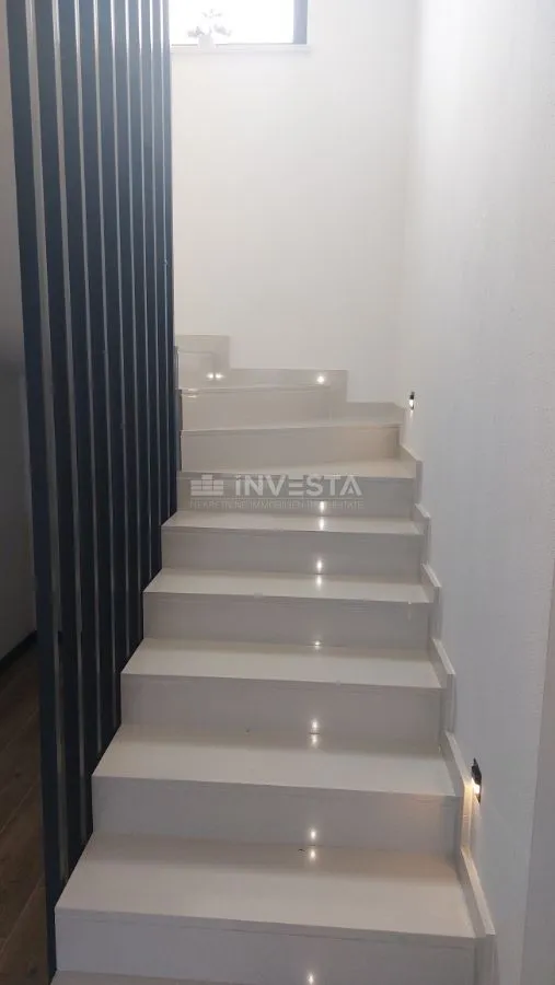 moderna vila u okolici poreča s pogledom na more - slika 25