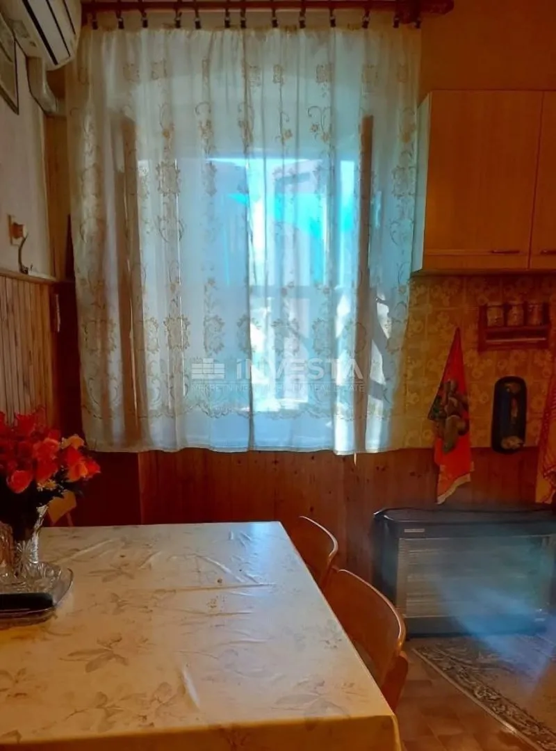 bale, autentična kamena kuća - slika 9