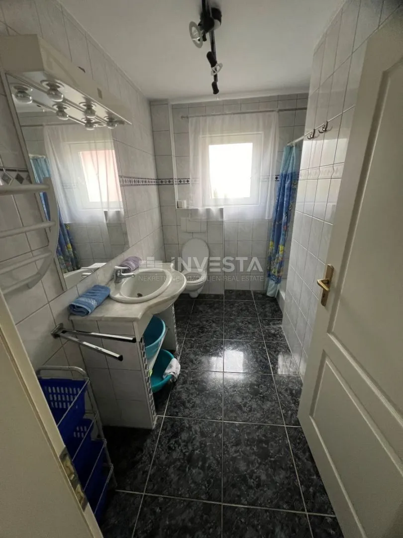 medulin, kuća s 7 apartmana na samo 100 m od mora - slika 26