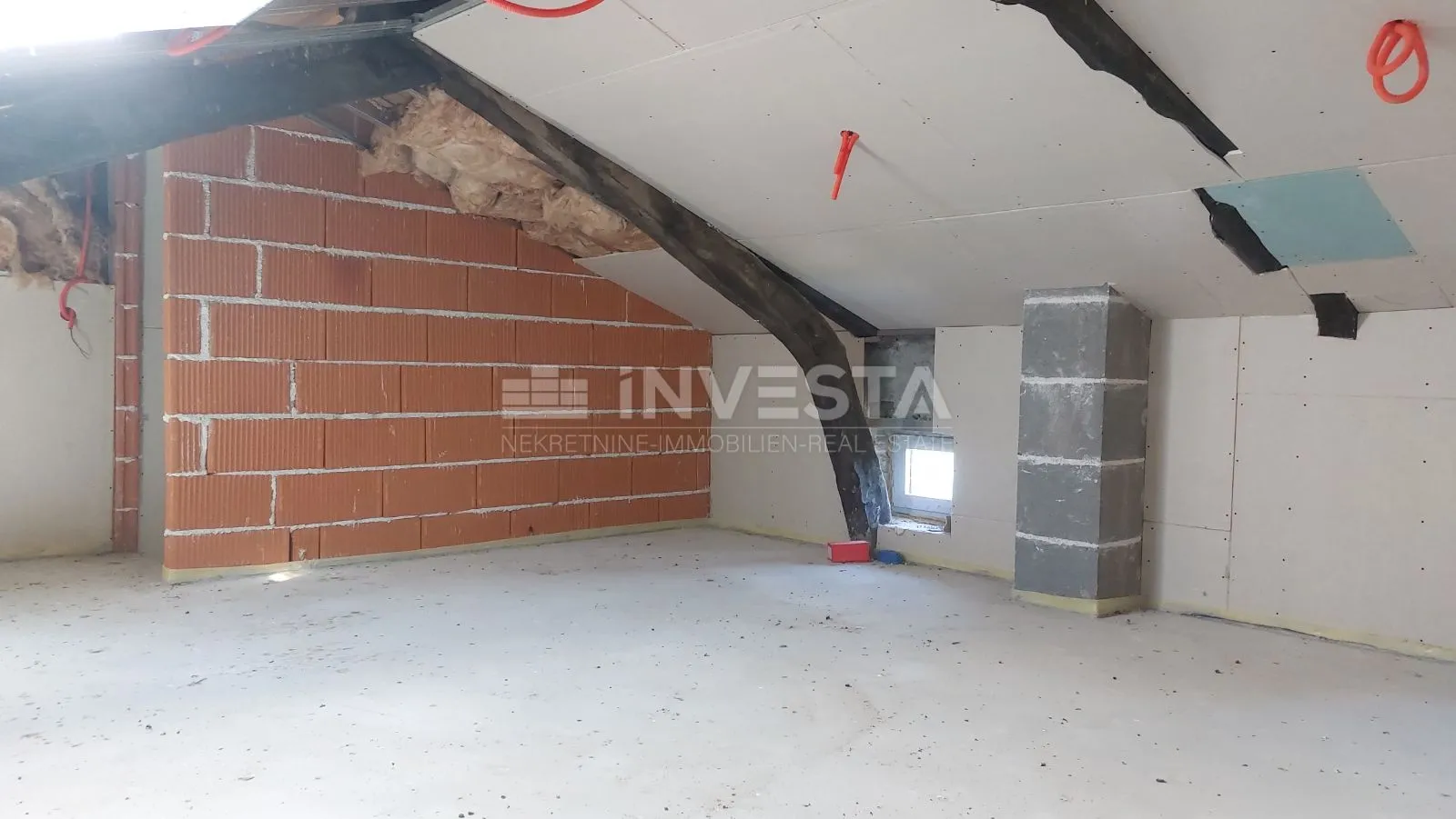 višnjan, kamena kuća -započeta renovacija - slika 29