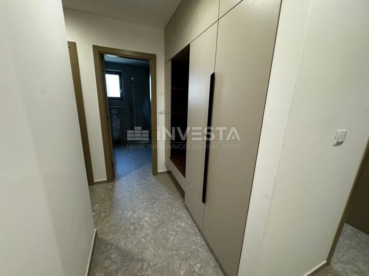 poreč okolica, stan u prizemlju s bazenom, 93 m2, novogradnja - slika 21