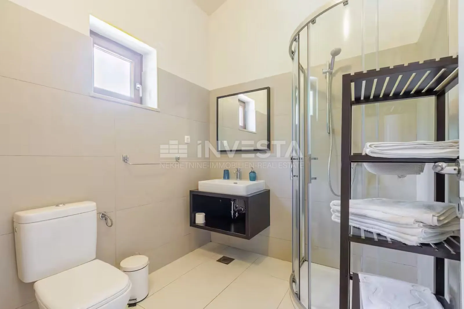 barban, okolica vila s bazenom - slika 28