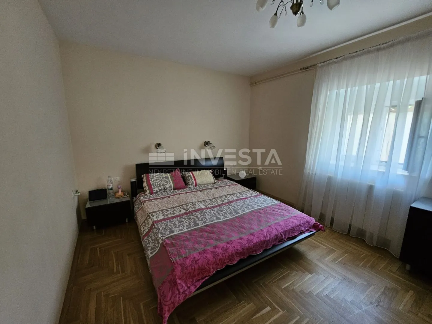 ližnjan centar, kuća s tri stana, konobom i garažom - povoljno! - slika 38