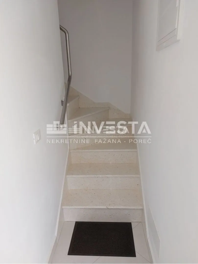 poreč okolica, moderno uređena vila dvojnica s bazenom, novogradnja - slika 24