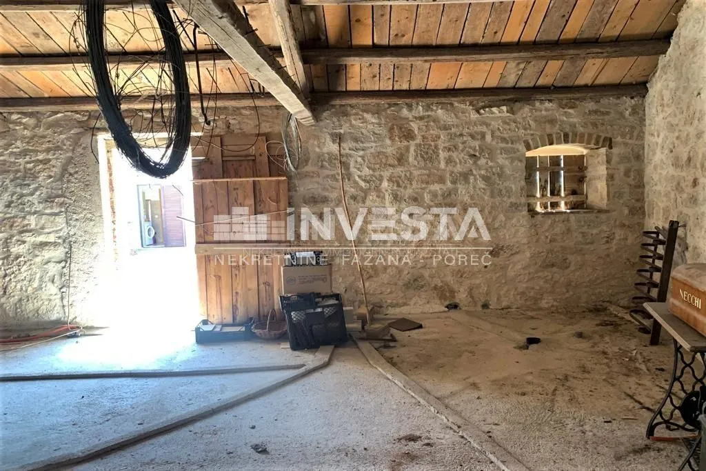 vrsar okolica, kamena istarska kuća s dvorištem i garažom - slika 19
