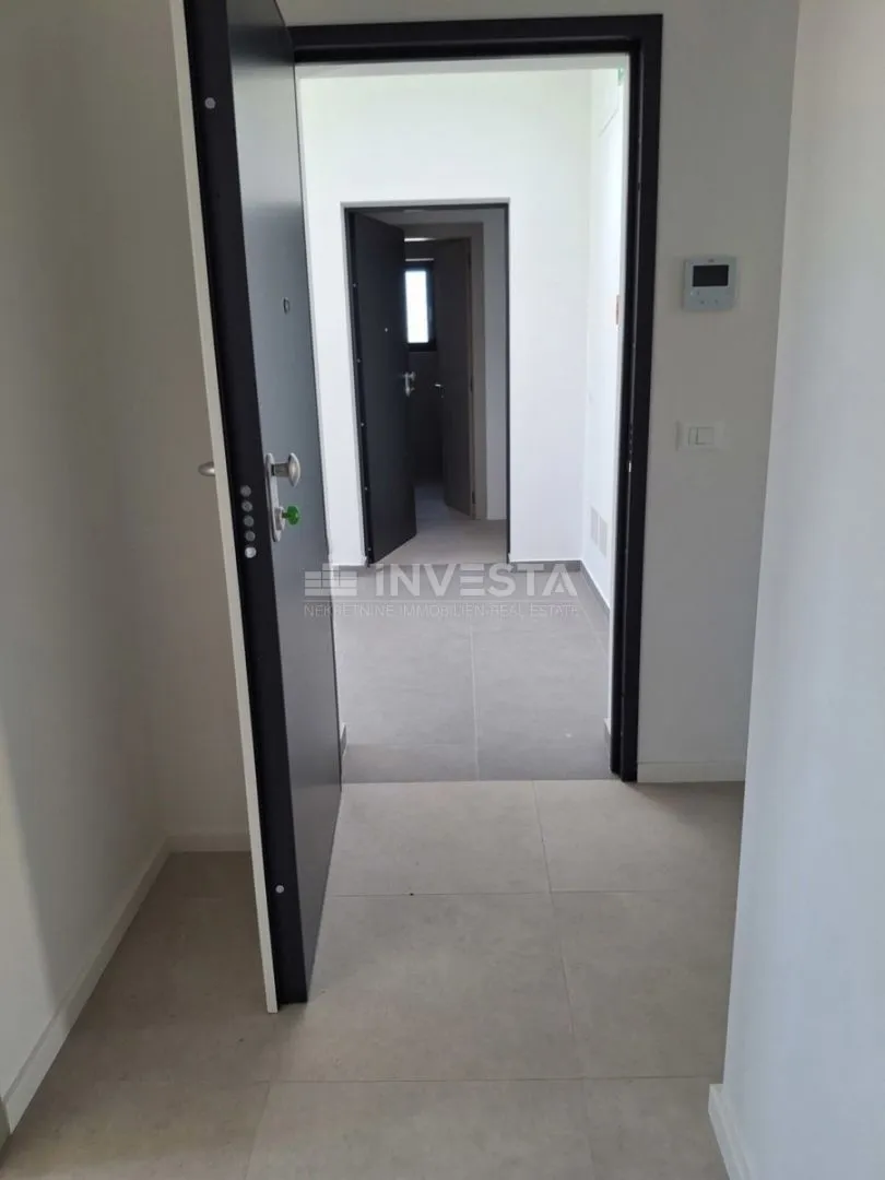 medulin, premantura, stan 95 m2 s privatnim bazenom, vrtom i 2 parkinga - slika 17