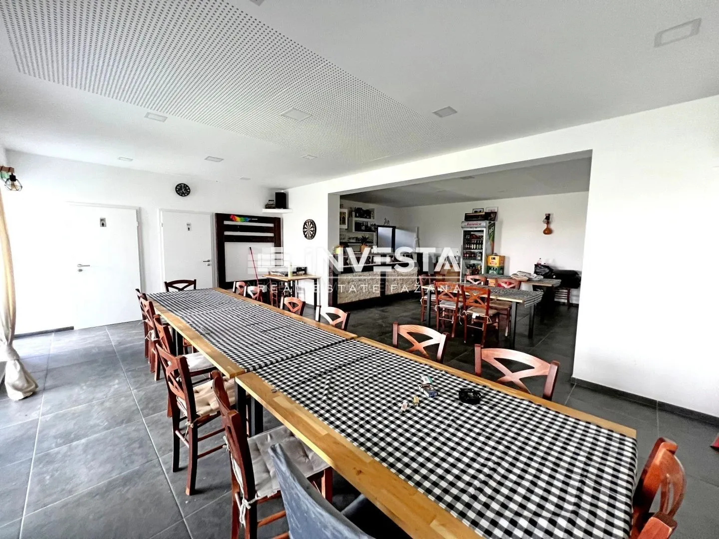 vodnjan okolica, moderna kuća s konobom, 240 m2 - slika 8